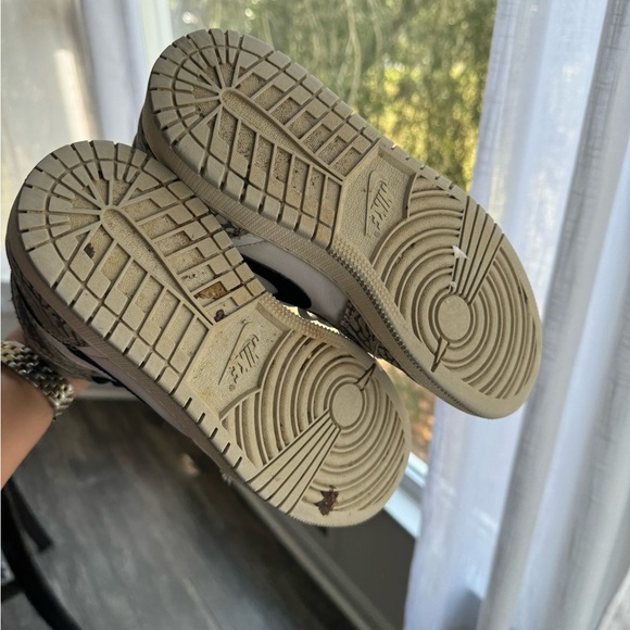 Jordan 1 retro high OG white cement white black 5 6.5 - Picture 5 of 6